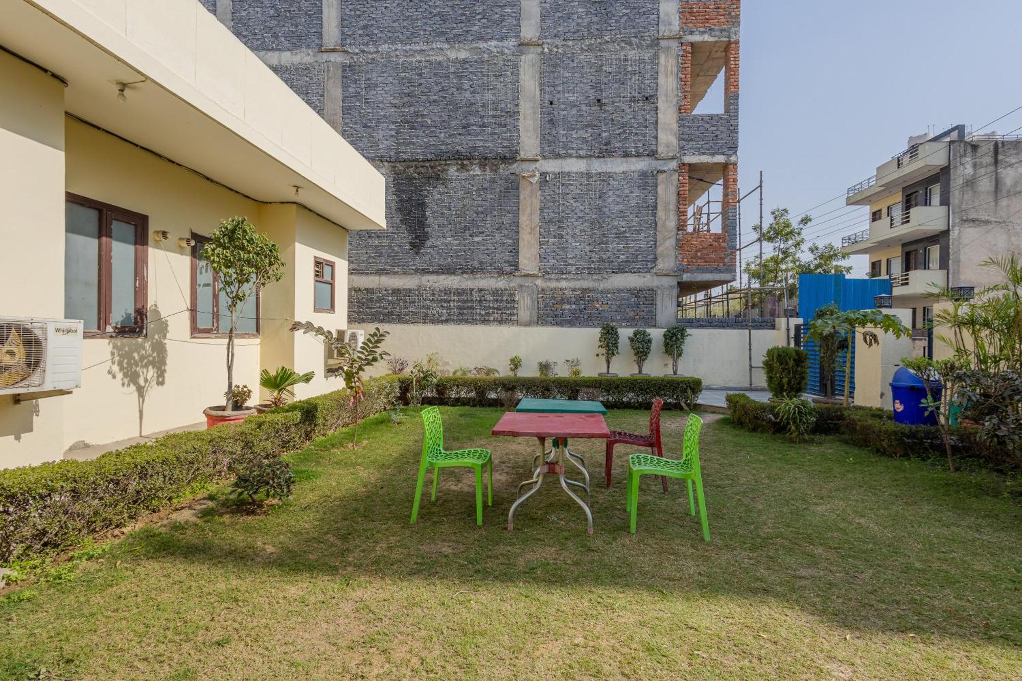 Lime Tree Studio Near Fortis Gurgaon Eksteriør billede