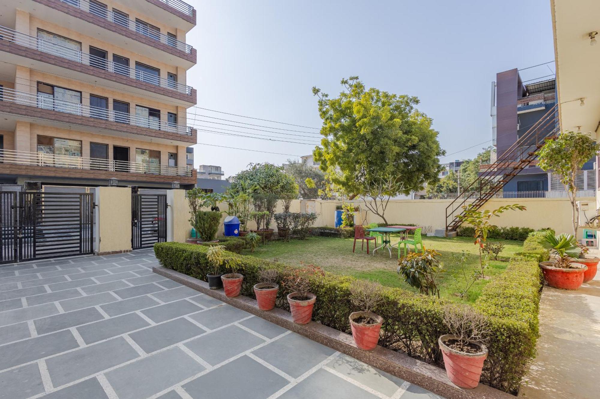 Lime Tree Studio Near Fortis Gurgaon Eksteriør billede