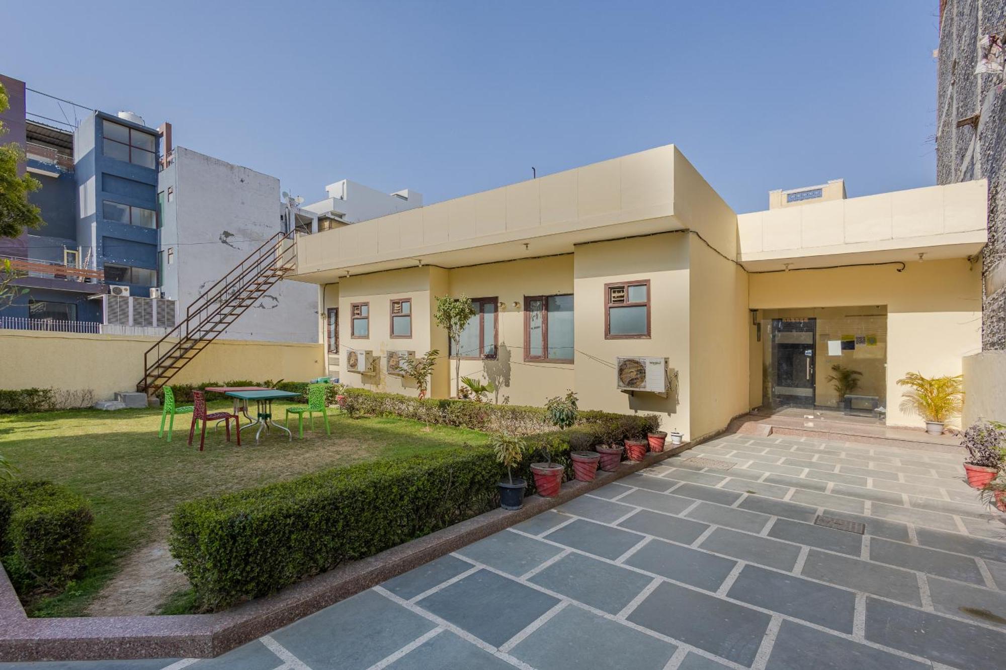 Lime Tree Studio Near Fortis Gurgaon Eksteriør billede