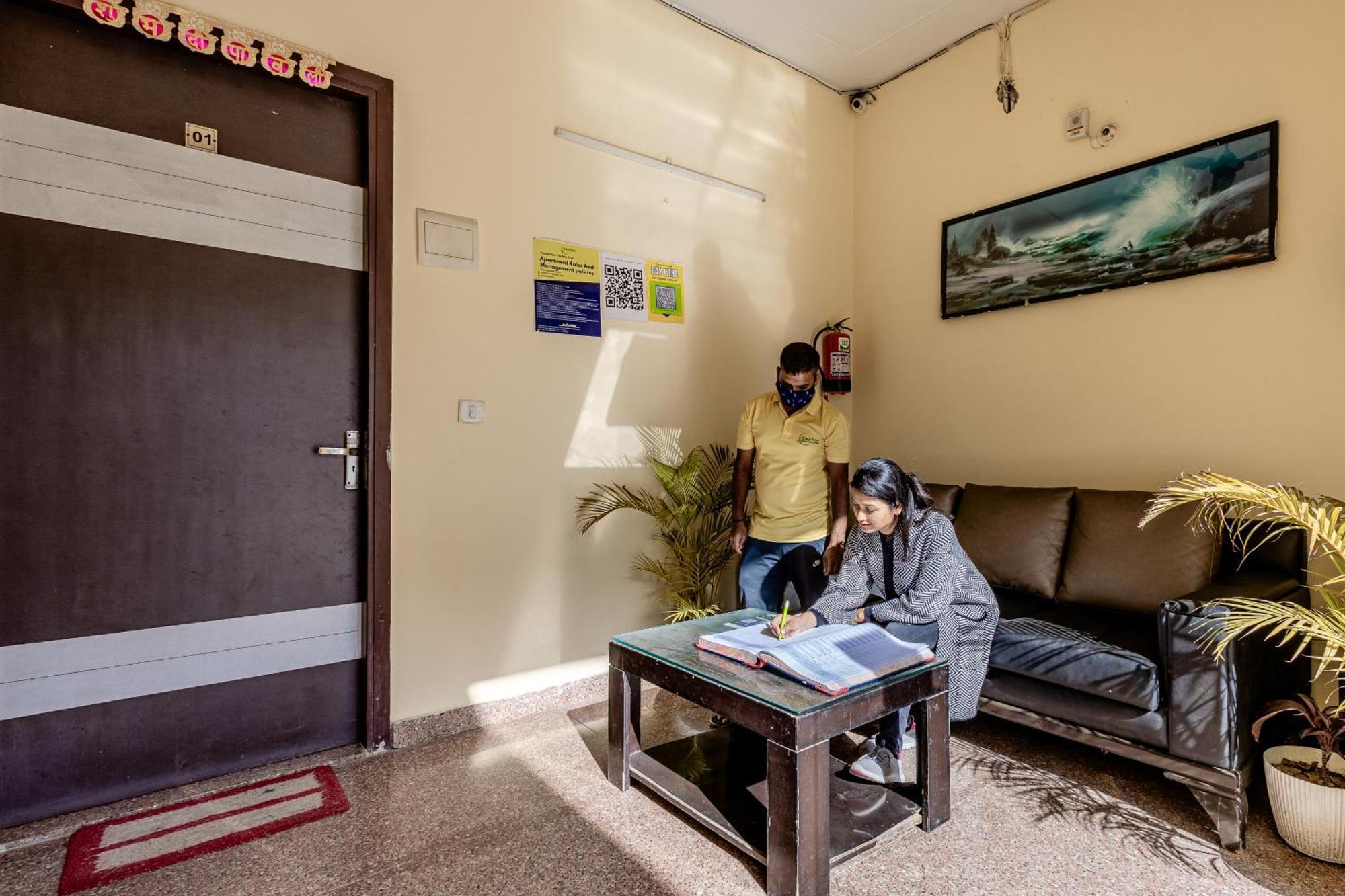 Lime Tree Studio Near Fortis Gurgaon Eksteriør billede